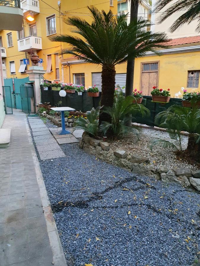 Villa Arcobaleno Rondò Garibaldi Sanremo Exterior foto